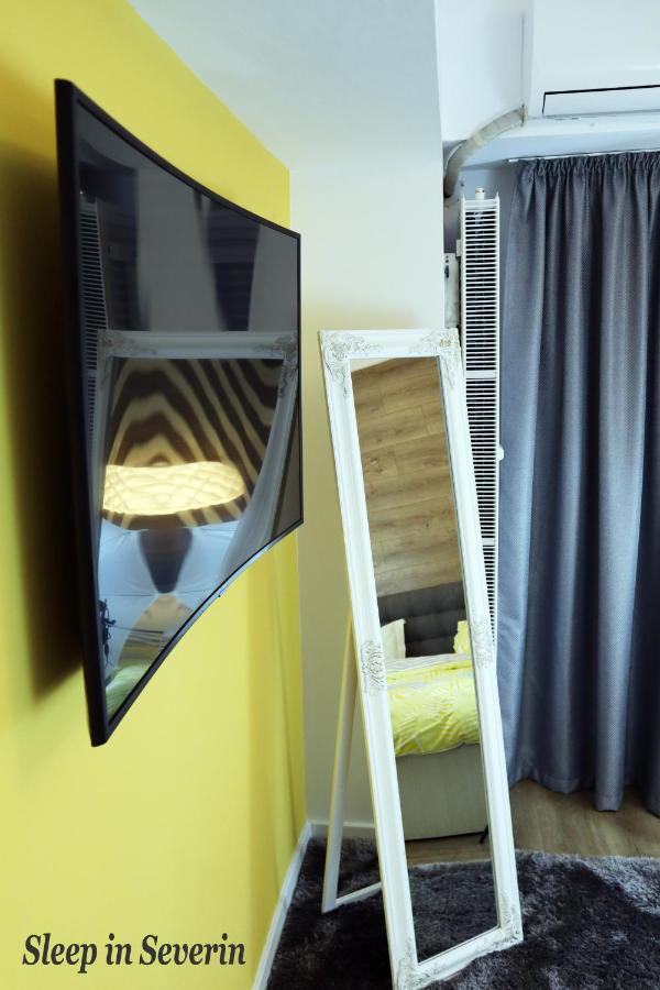 Apartament Ultracentral 2 드로베타 투르누 세베린 외부 사진