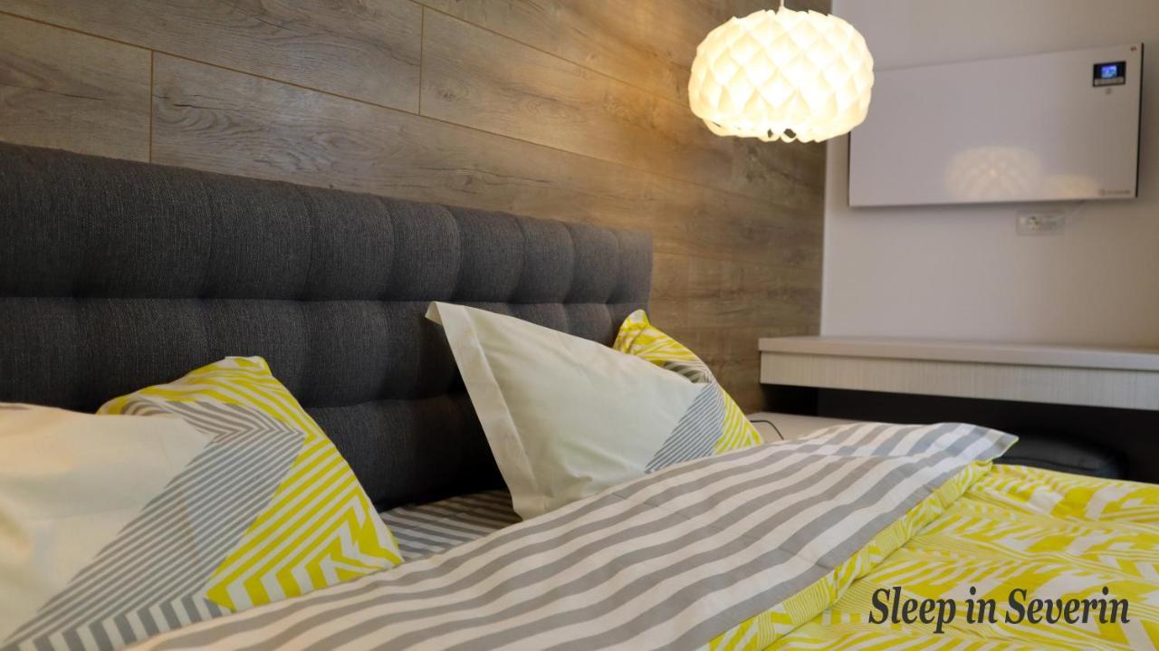 Apartament Ultracentral 2 드로베타 투르누 세베린 외부 사진