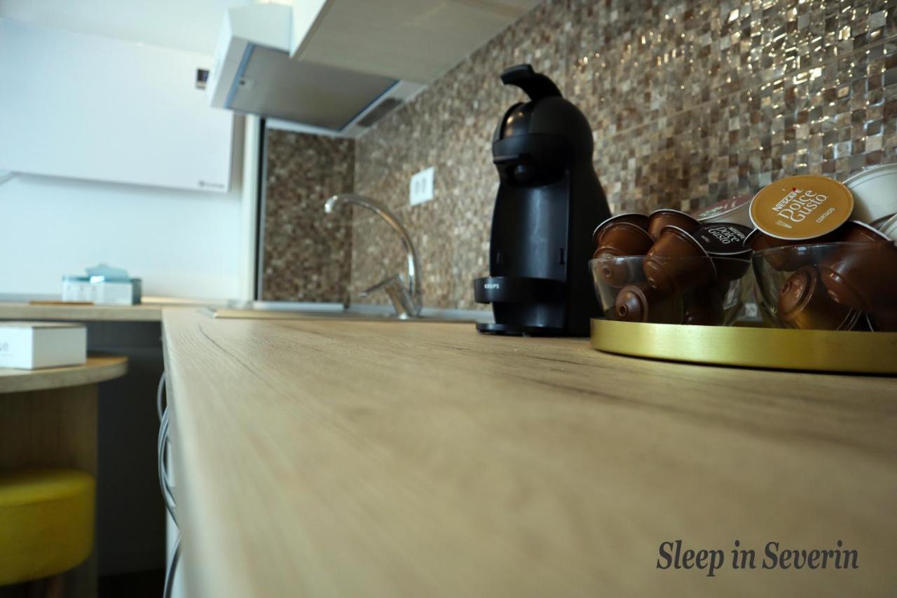 Apartament Ultracentral 2 드로베타 투르누 세베린 외부 사진